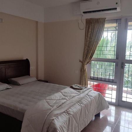 Silver Oaks Flat Sc Golf Links Road Kowdiar Thiruvananthapuram By Probity Ventures Eksteriør billede