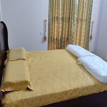 Silver Oaks Flat Sc Golf Links Road Kowdiar Thiruvananthapuram By Probity Ventures Eksteriør billede
