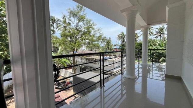 Silver Oaks Flat Sc Golf Links Road Kowdiar Thiruvananthapuram By Probity Ventures Eksteriør billede