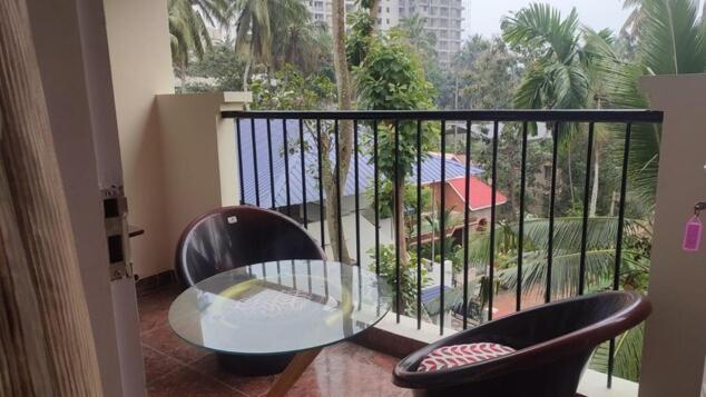 Silver Oaks Flat Sc Golf Links Road Kowdiar Thiruvananthapuram By Probity Ventures Eksteriør billede